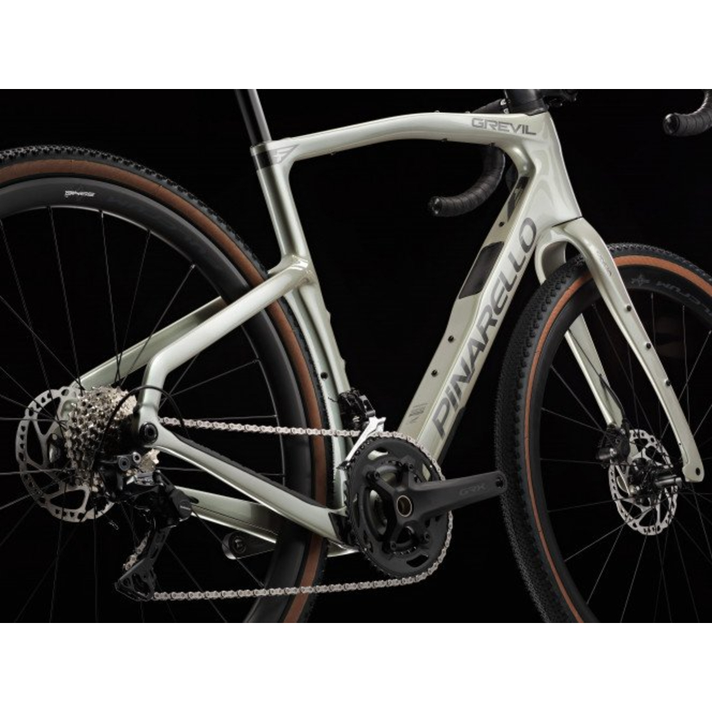 Pinarello 126PIG51PI030103 Grevil F1 Shimano GRX 610 Carbon Gravel Bike 2026 - Comet Silver (53 cm)