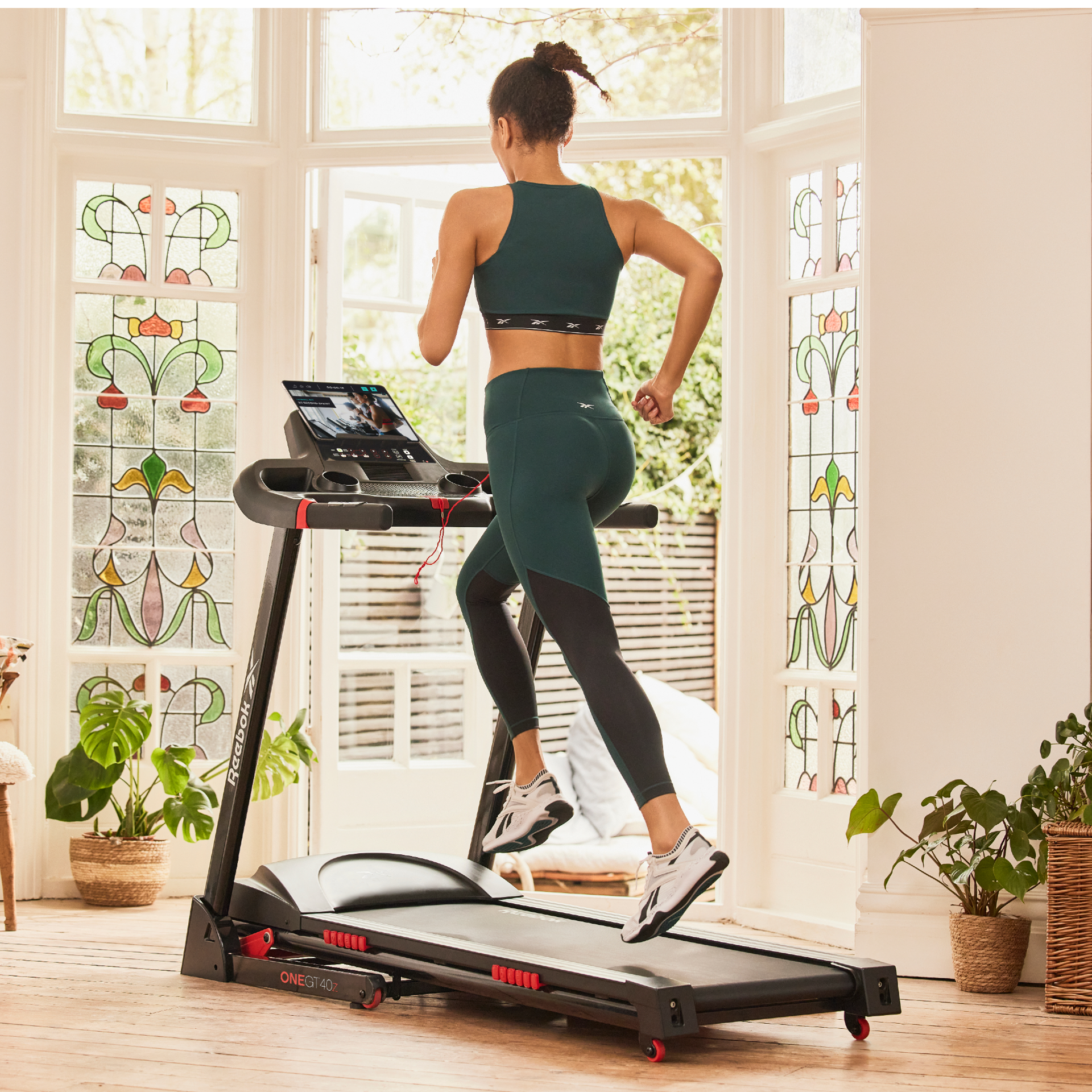 Reebok RVON-10121Z GT40z Folding Treadmill