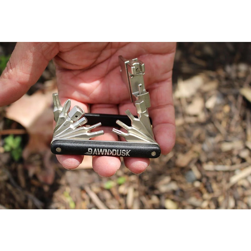 Dawn To Dusk Multi Lite 19 Multi-Tool (Model D2029)