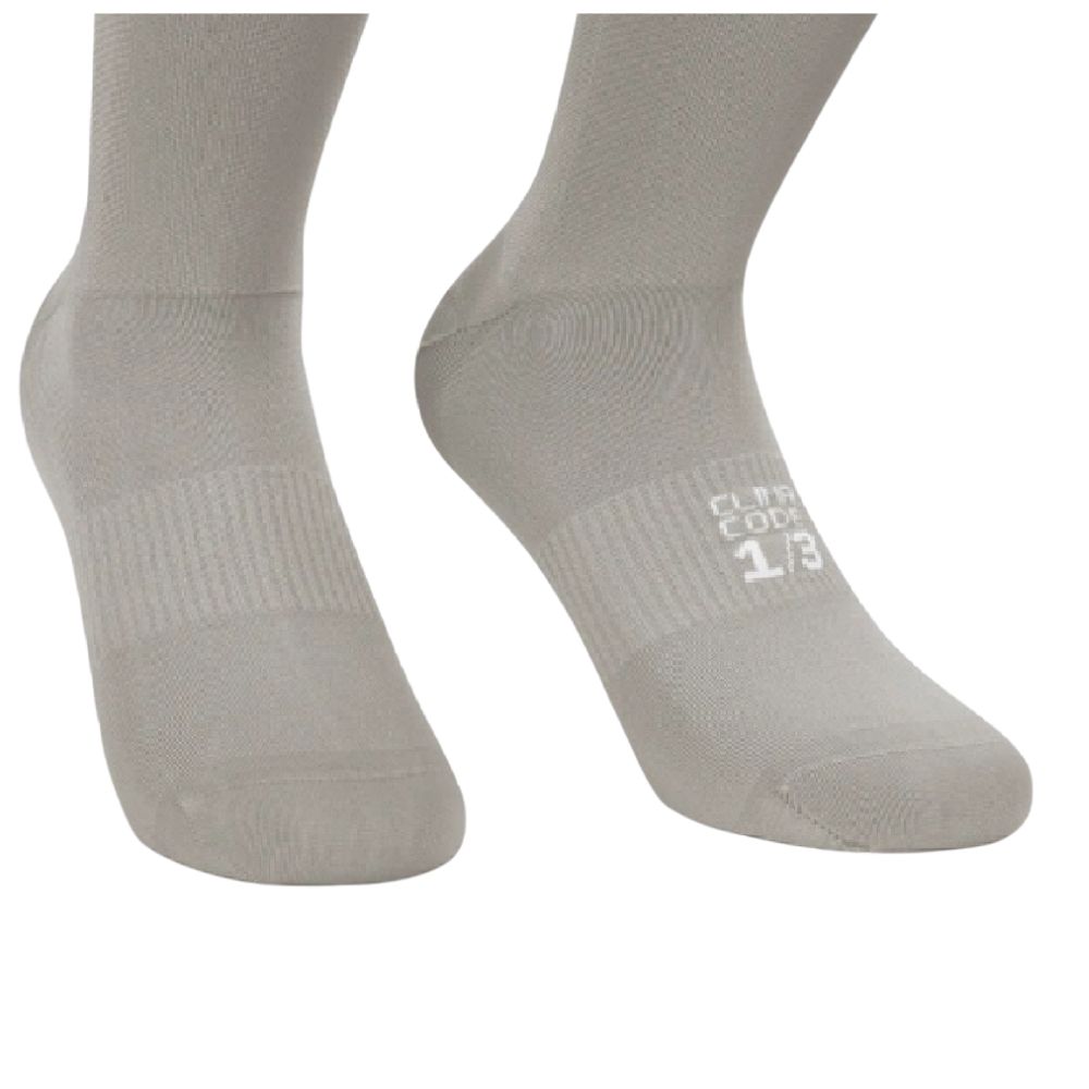 ASSOS CP13.60.777.9F.II Racing Socks S11 - Almond Milk (Size II)