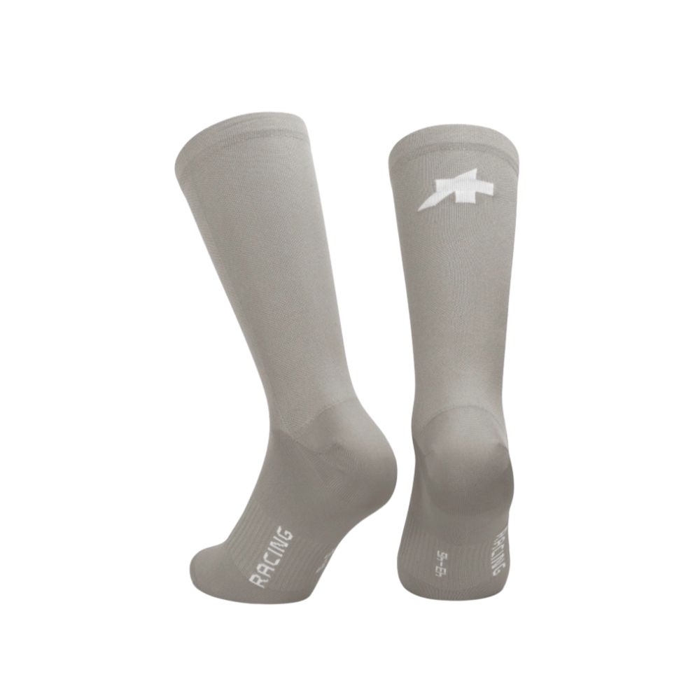 ASSOS CP13.60.777.9F.II Racing Socks S11 - Almond Milk (Size II)
