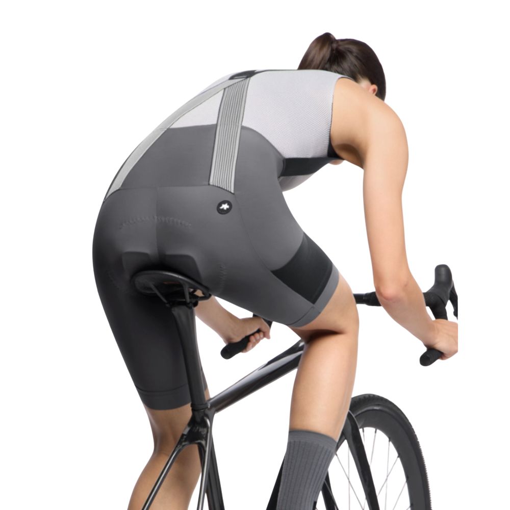 ASSOS 52.10.137.1U.S TACTICA Kieskäfer Women’s Bib Shorts T5 - Robust Grey (S)